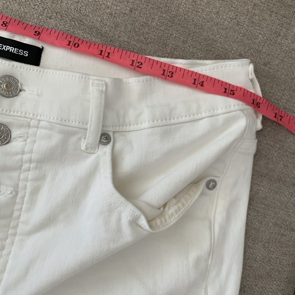 Express Cropped Flare High Rise White Jeans Women Size 14R Button Fly - Picture 7 of 9
